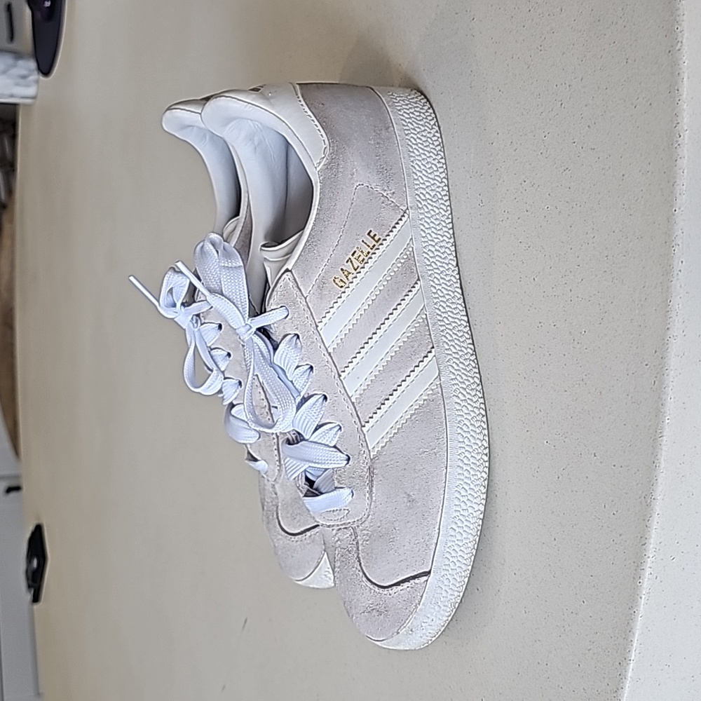 Adidas Gazelle icy pink/gold/white. Size 7 women's